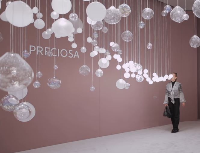 foto news Световая инсталляция от Preciosa